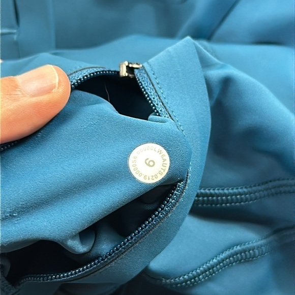 Lululemon Speed Limit Crop 23" Bermuda Teal - Picture 7 of 8